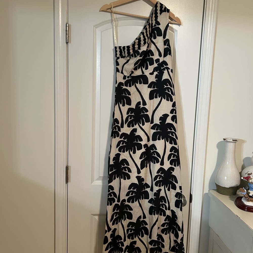FARM Rio One-Shoulder Black and White Palm Dress - Picture 3 of 6